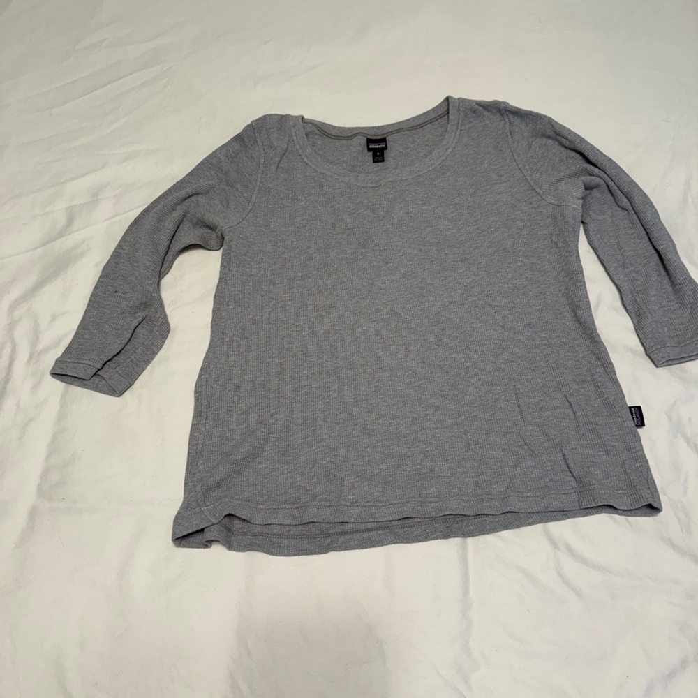Women’s Patagonia grey waffle knit shirt size M